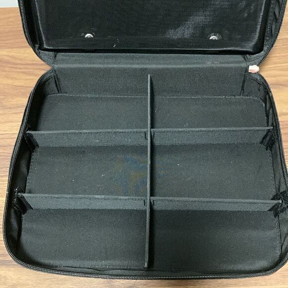 Dior Beauty Cosmetic/Jewlery Travel Case in Black Houndstooth with Silver logo. - Picture 3 of 10